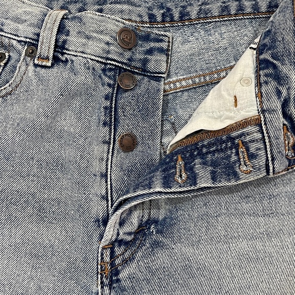 Cheap Monday Mid-Rise Denim Jean Shorts Size 26 - Picture 3 of 13